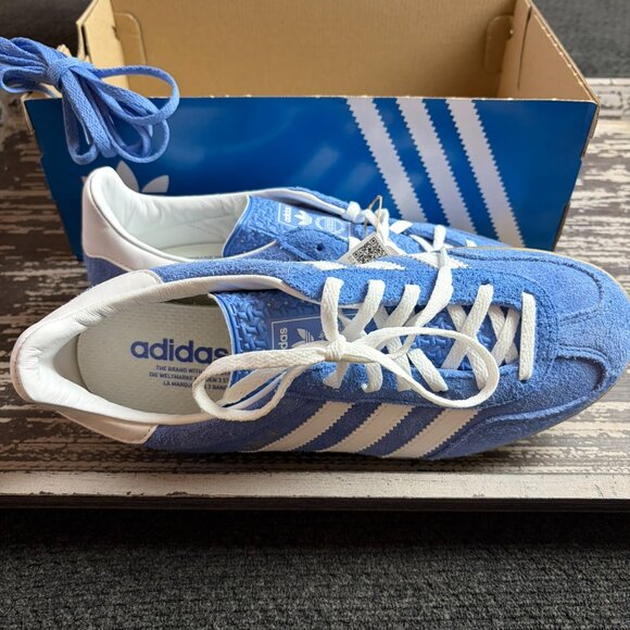 NWT Womens Adidas Gazelle Indoor Athletic Shoe - Blue Fusion, Size 8 - Picture 3 of 10